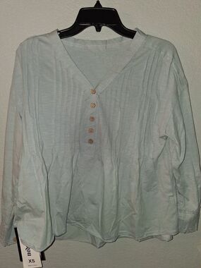 Light Mint Pleated Women's Button-Front Top